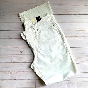 NWT Size 12 Loft Marisa Bootleg White Jeans